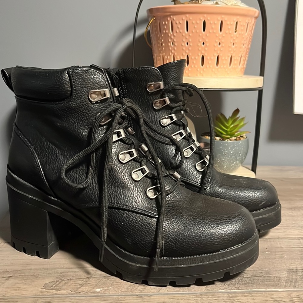 Cute boot